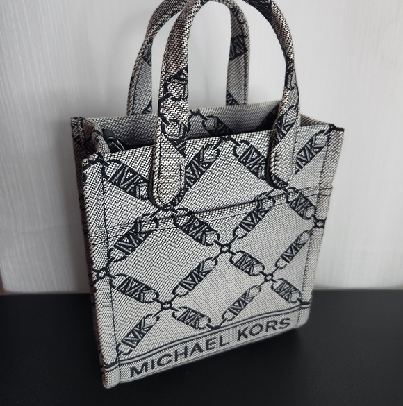 Michael Kors Handbags - MICHAEL KORS Extra Small Gigi Crossbody NWOT